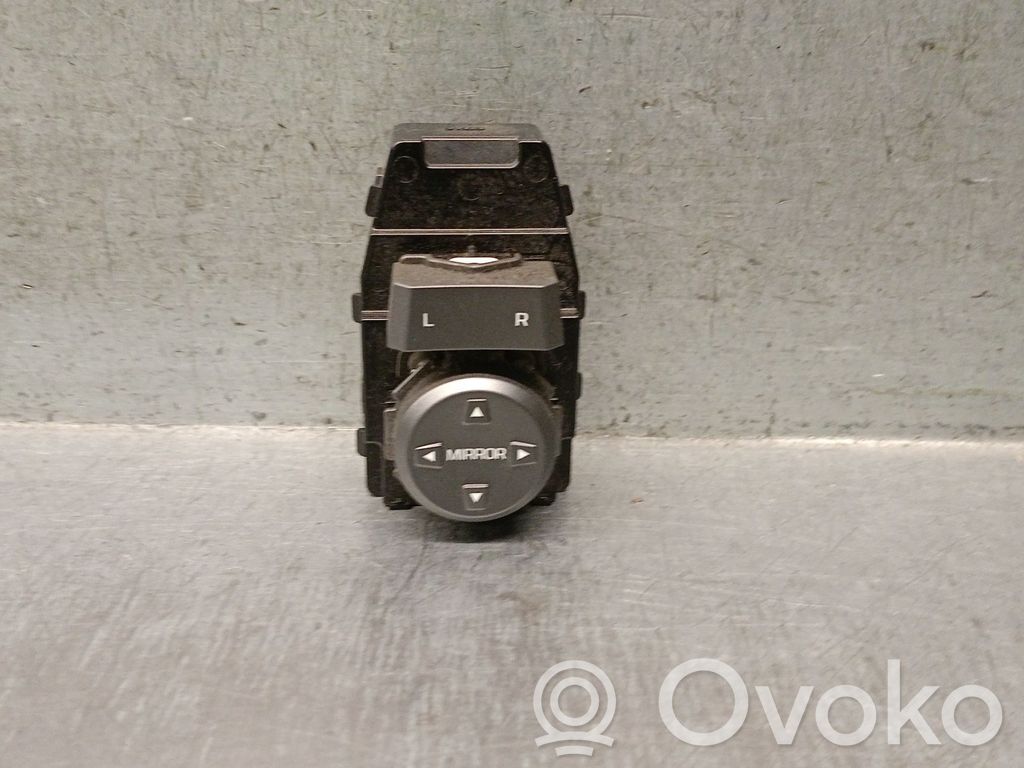 Hyundai Ioniq Wing mirror switch 