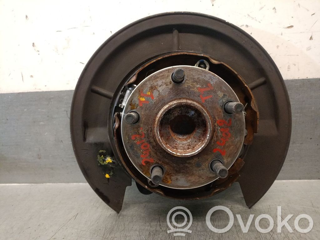 Toyota Corolla E140 E150 Fuso a snodo con mozzo ruota posteriore 