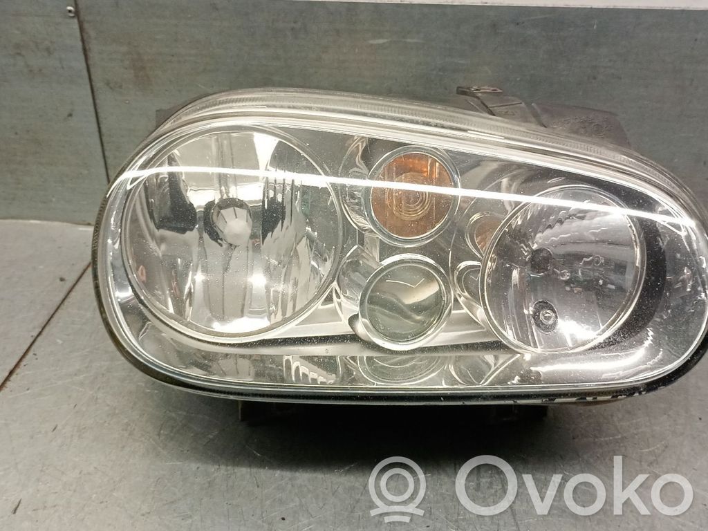 Volkswagen Golf SportWagen Far 