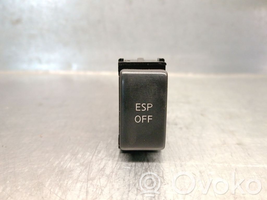 Nissan Qashqai+2 Multifunctional control switch/knob 