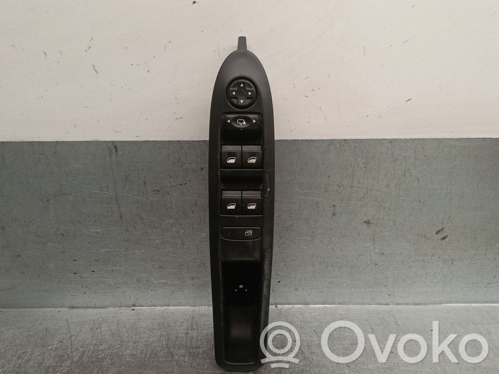 Citroen C4 Grand Picasso Electric window control switch 