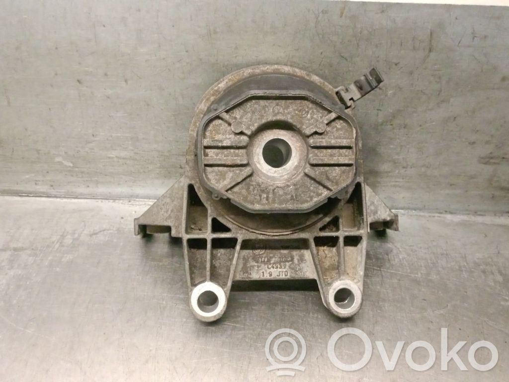 Lancia Delta III Engine mount bracket 