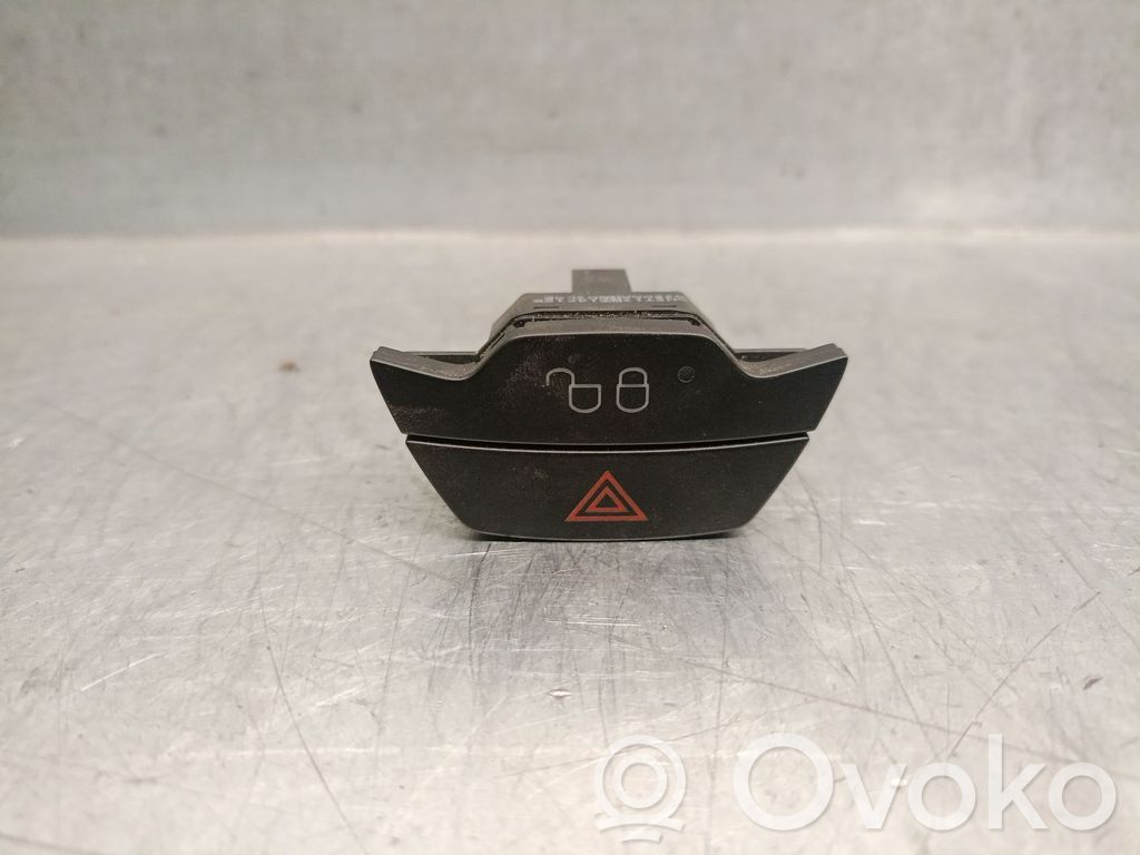 Botón interruptor de luz de peligro   AM5T1314,1690881