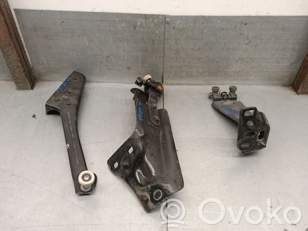 Tailgate/trunk/boot hinge   DT11V25028AD,1887635