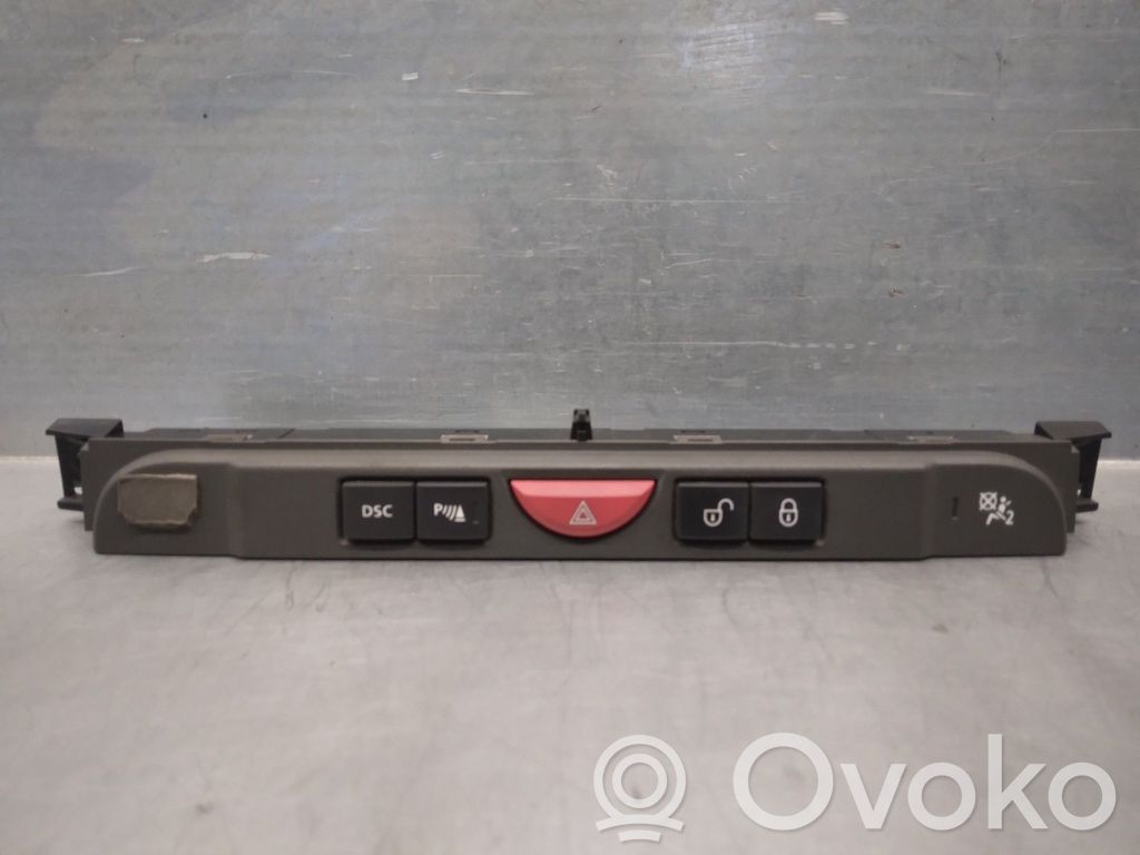 Comutator lumini pericol   YUL500400WUX