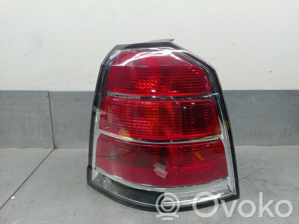 Opel Zafira B Lampa tylna 