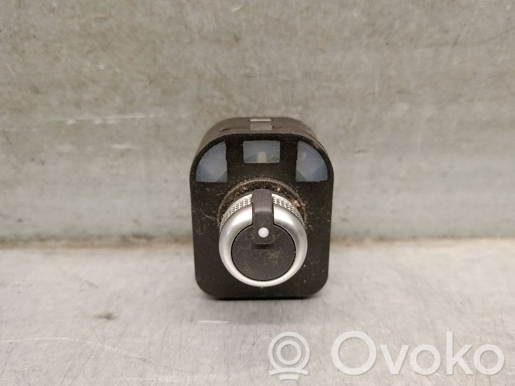 Audi A1 Wing mirror switch 