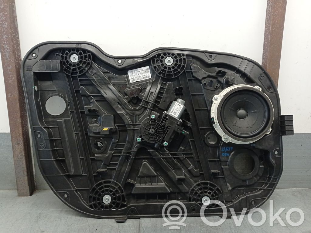 Hyundai i30 Manualny podnośnik szyby drzwi przednich 