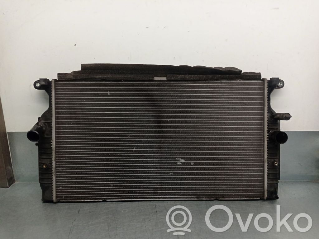 Toyota Avensis T270 Radiator lichid răcire 