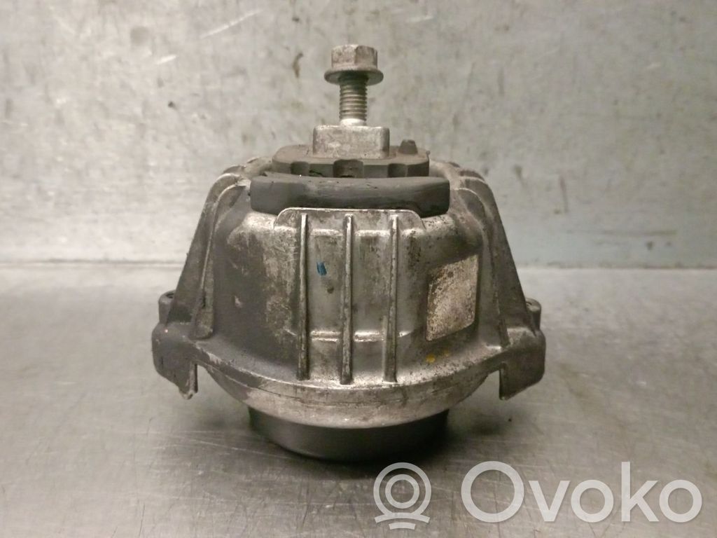 BMW 3 E90 E91 Engine mount bracket 