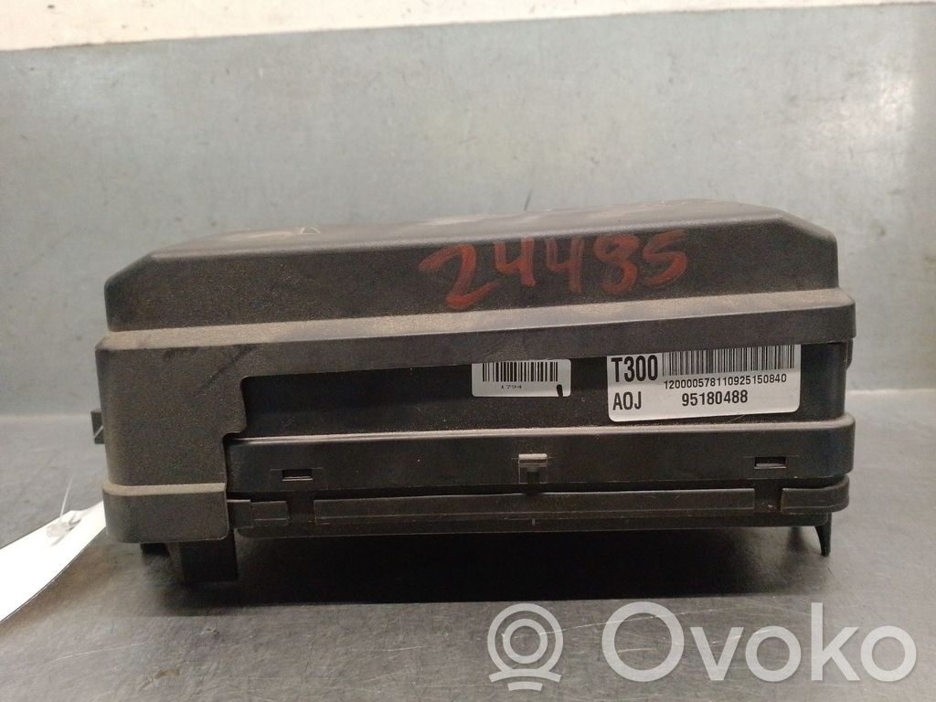 Chevrolet Aveo Fuse box set 