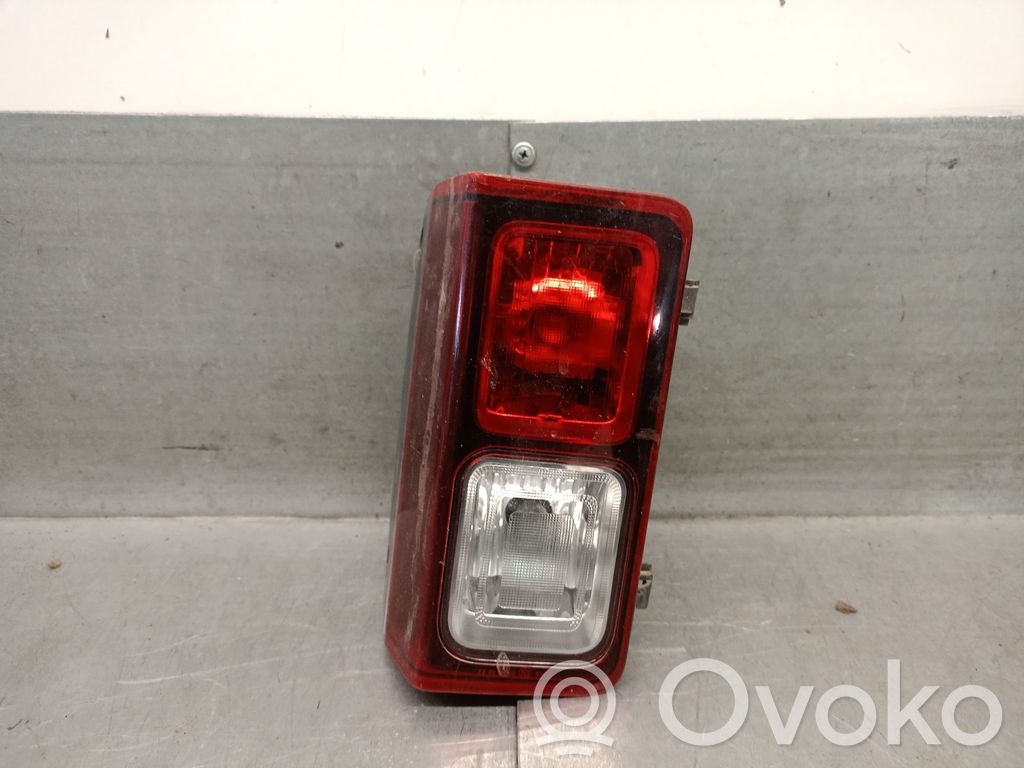 Fiat Talento Lampă spate în caroserie 