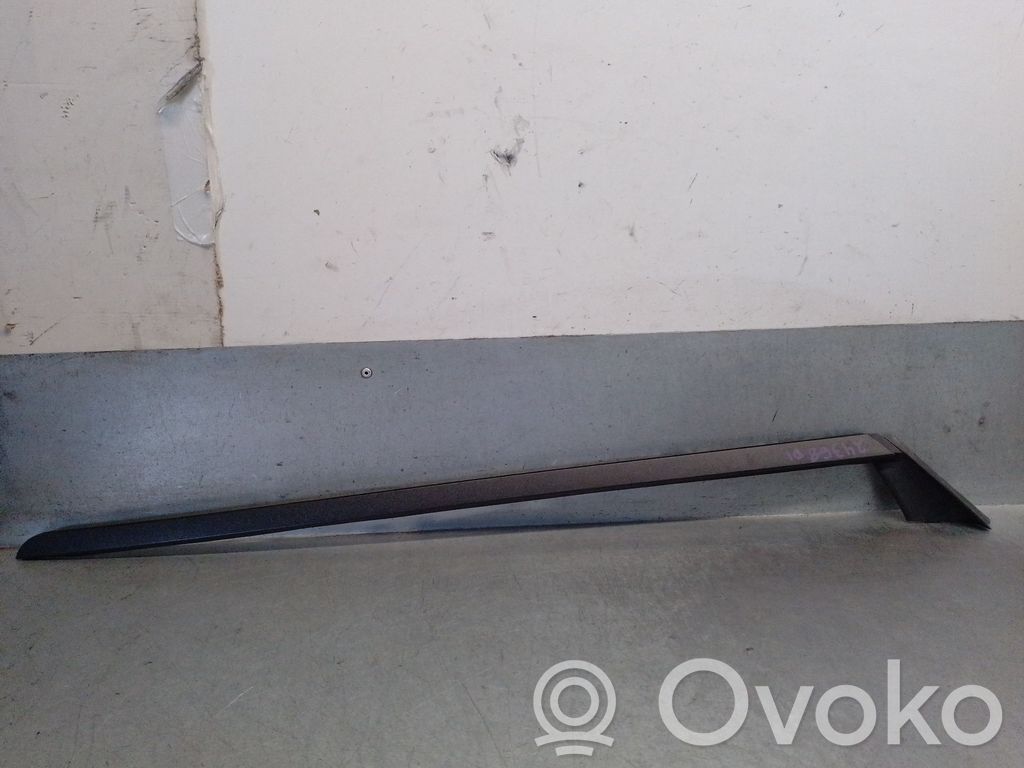 Hyundai Bayon Moldura del panel 