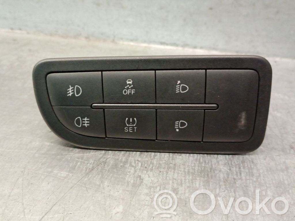 Fiat Tipo Panel lighting control switch 