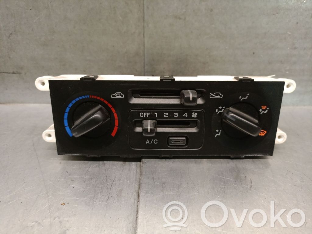 Subaru Impreza I Air conditioner control unit module 