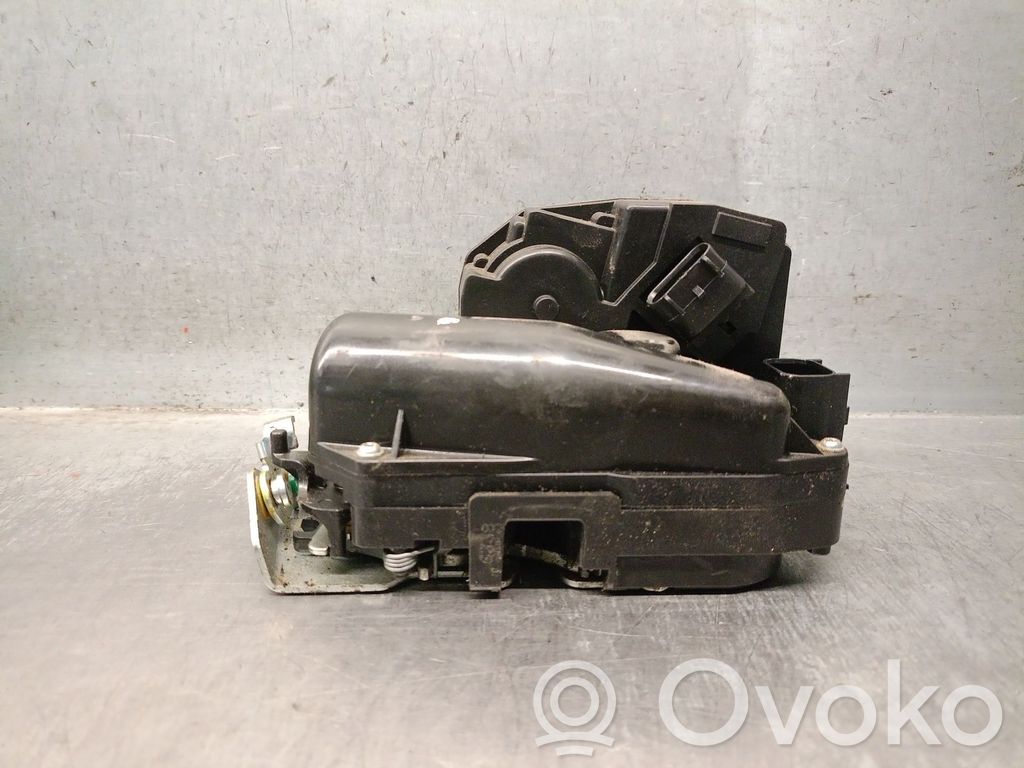KIA Carnival Tailgate lock latch 