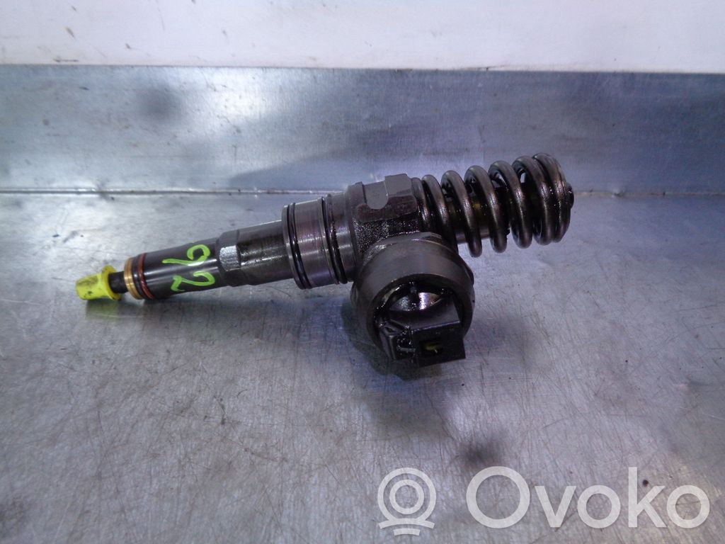 Volkswagen Polo IV 9N3 Inyector de combustible 