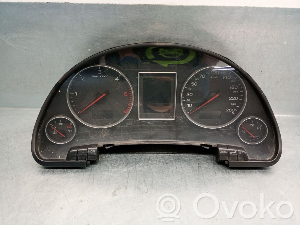Audi A4 S4 B6 8E 8H Nopeusmittari (mittaristo) 