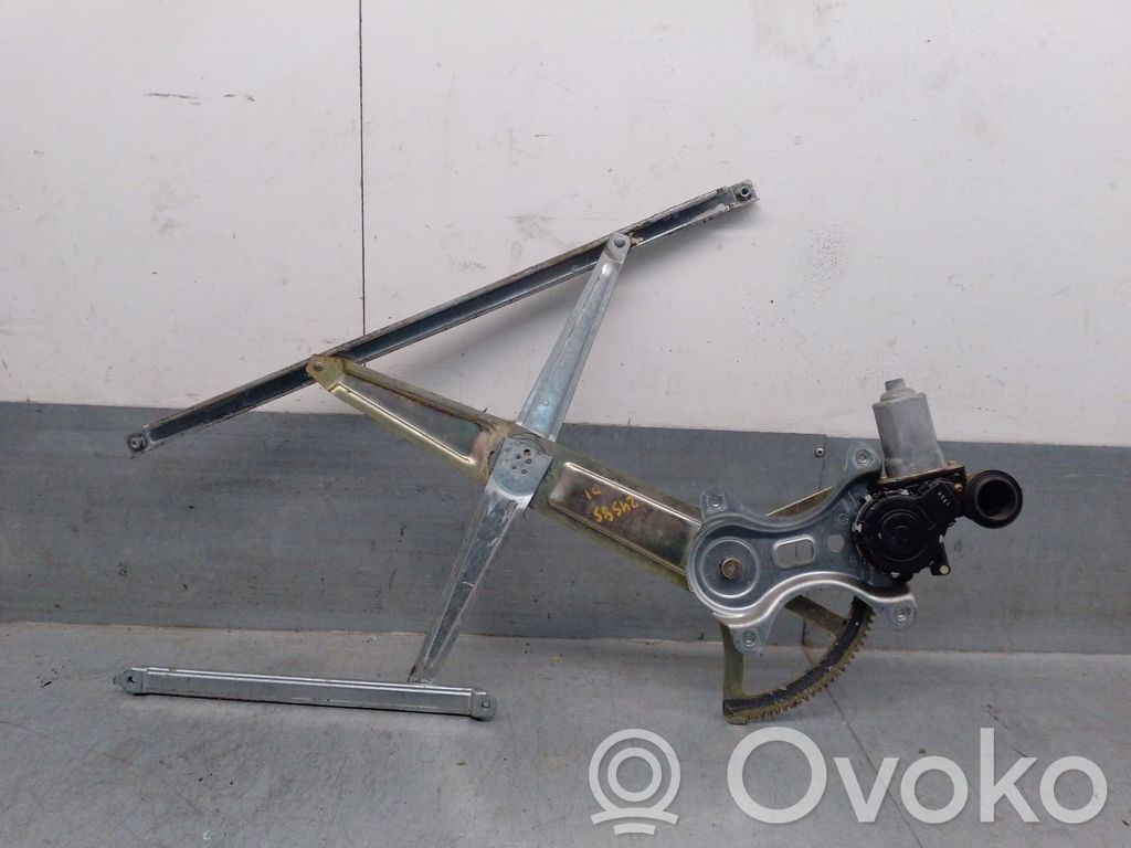Toyota Corolla E110 Macara geam față manuală 