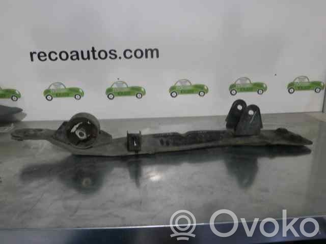 Chevrolet Nubira Rama pomocnicza przednia 