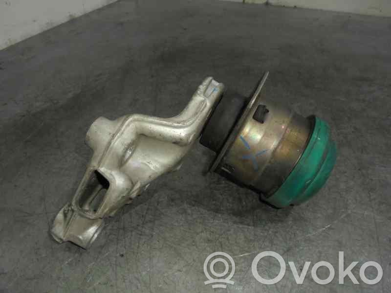 Citroen C5 Engine mount bracket 