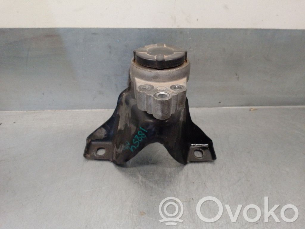 Ford Focus Engine mount bracket 