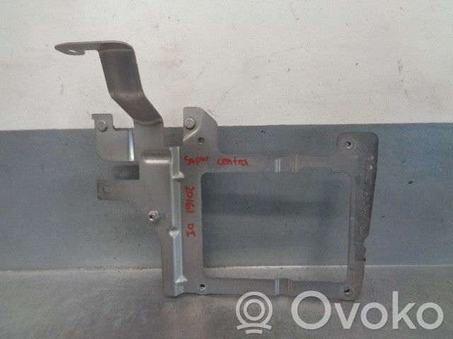 Ford Puma Moottorin kiinnikekorvake 