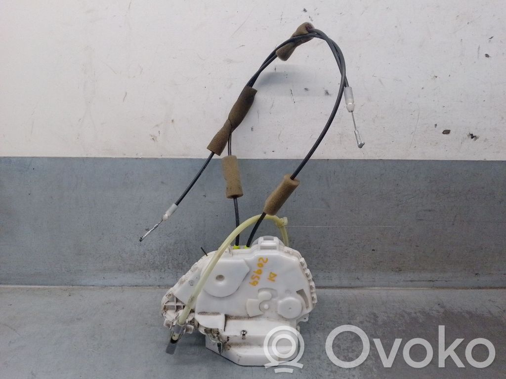 Honda Civic Priekšpusē slēdzene 