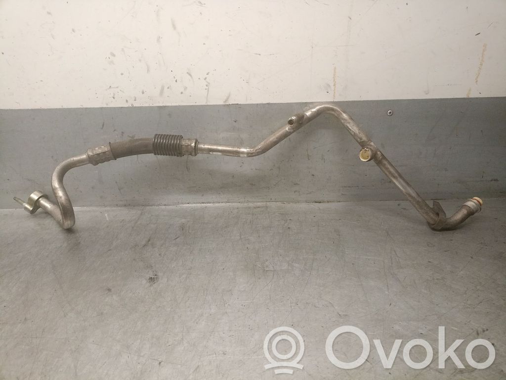 Ford Focus Ilmastointilaitteen putki (A/C) 
