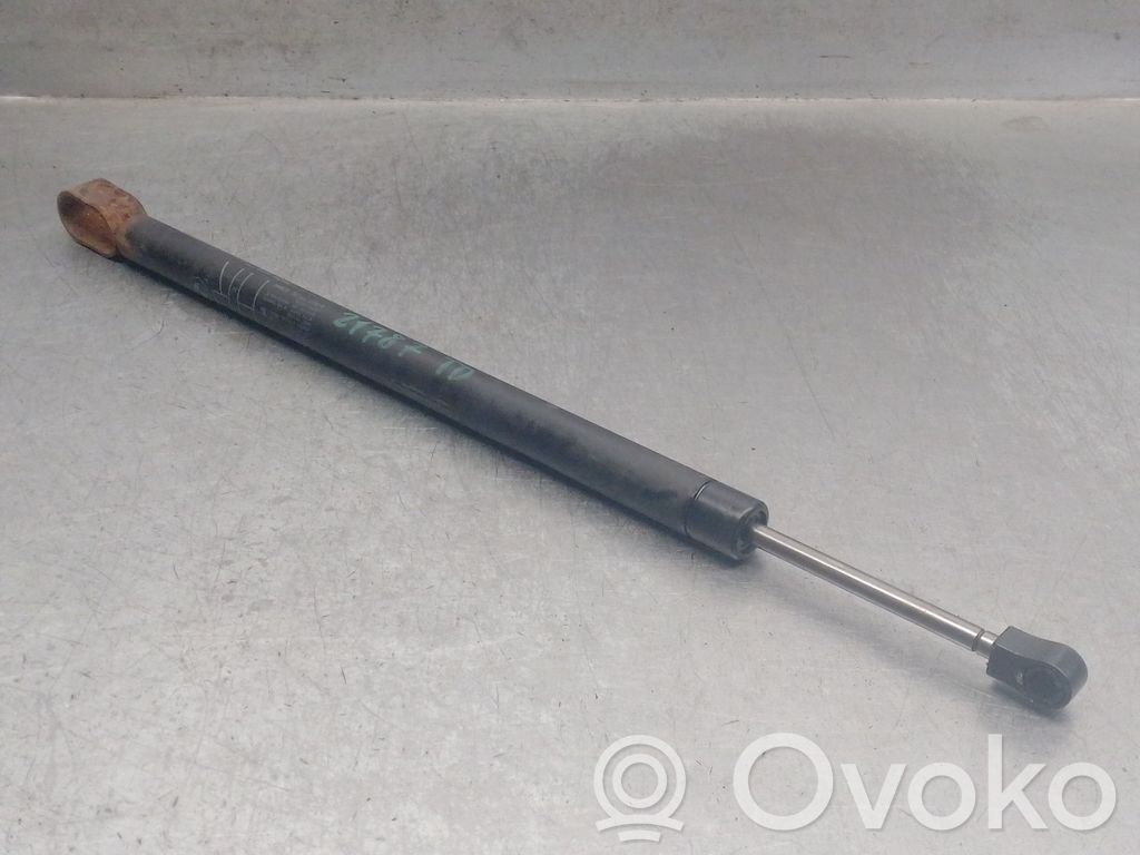 BMW 7 E65 E66 Muu tavarahyllyn osa 