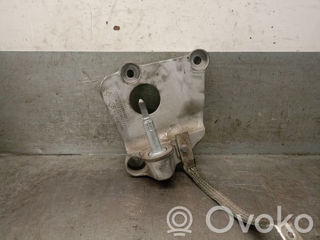 Smart ForFour II W453 Engine mount bracket 