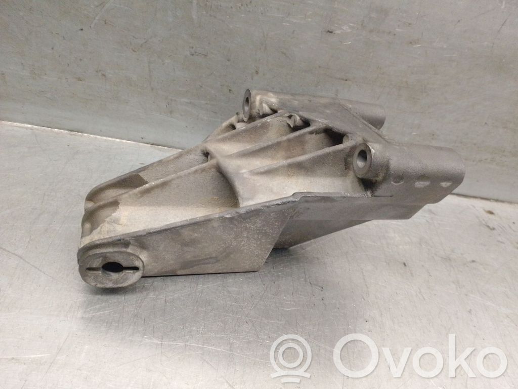 Alfa Romeo 147 Engine mount bracket 