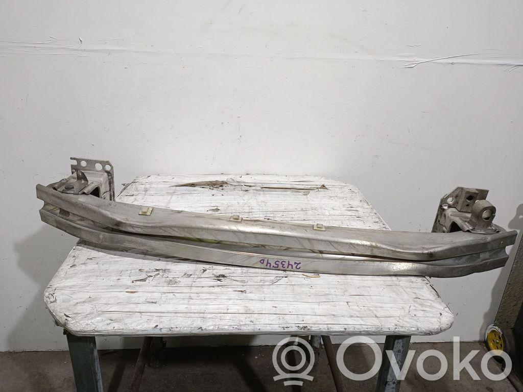 Audi A8 S8 D3 4E Priekinis laikiklis bamperio 