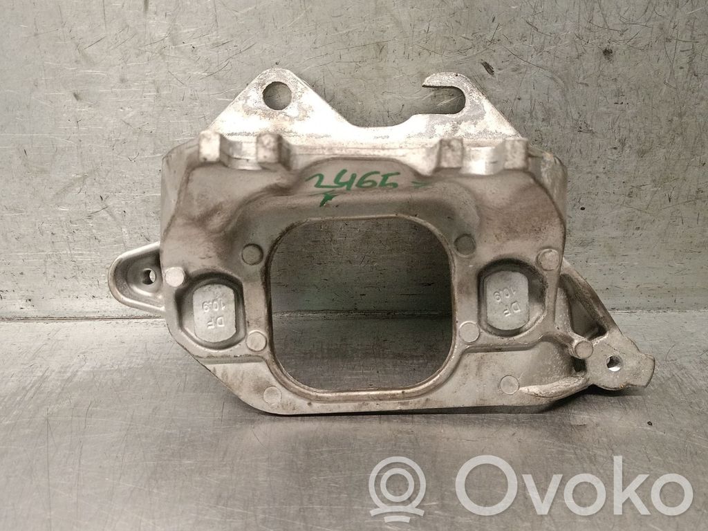 Renault Arkana Engine mount bracket 