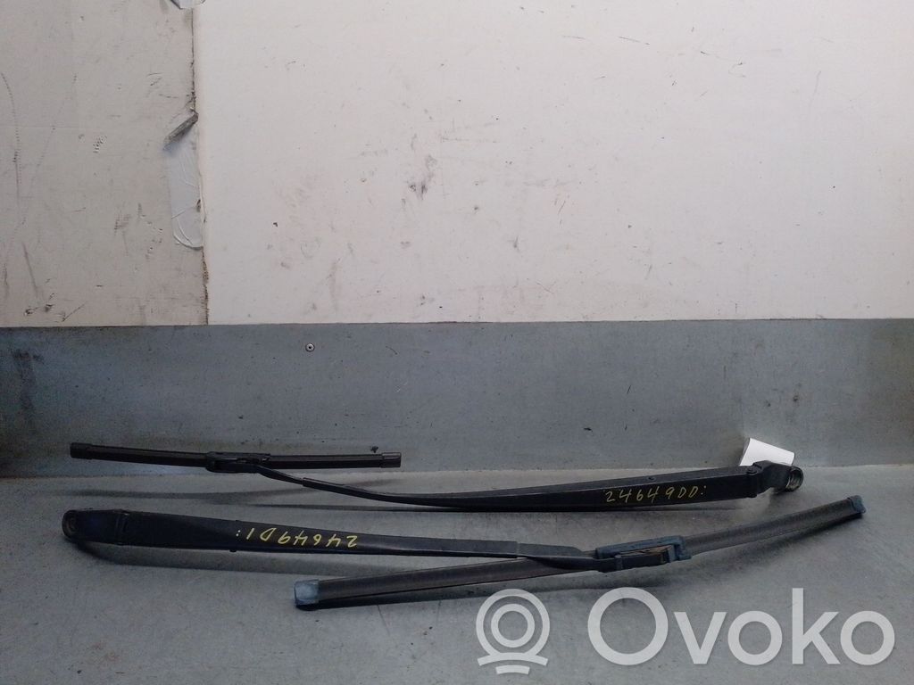 Toyota Corolla E140 E150 Brazo del limpiaparabrisas delantero 