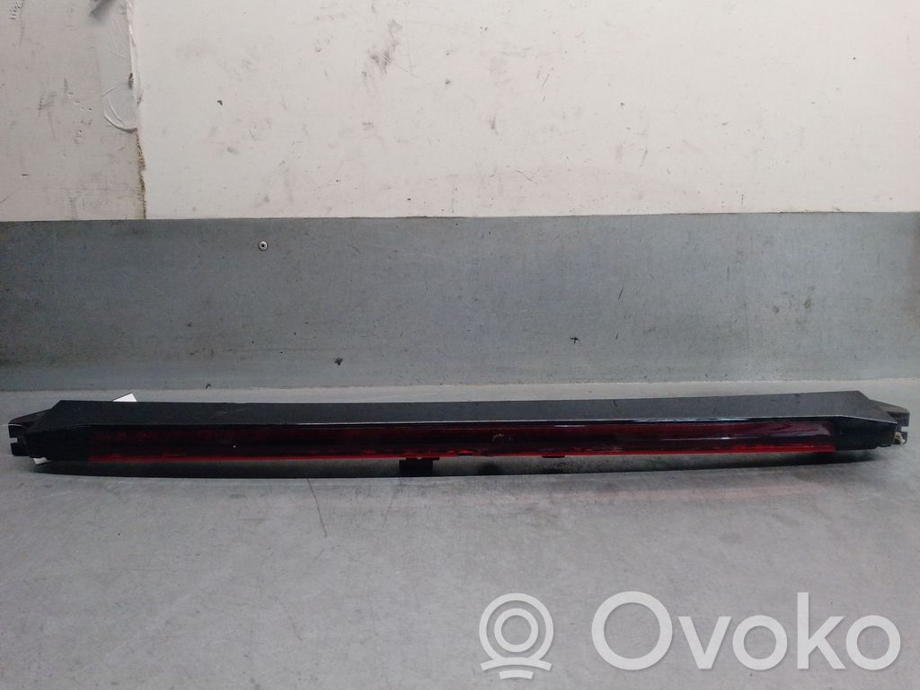 Volvo XC90 Third/center stoplight 