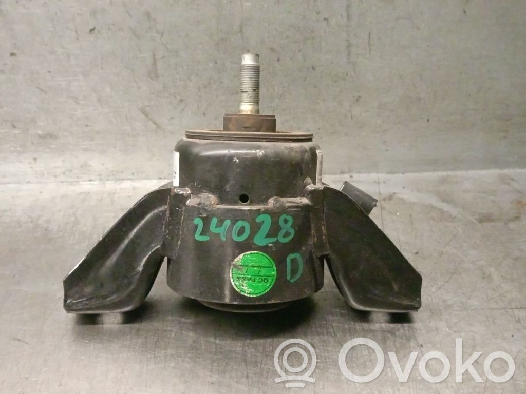 Hyundai i10 Engine mount bracket 