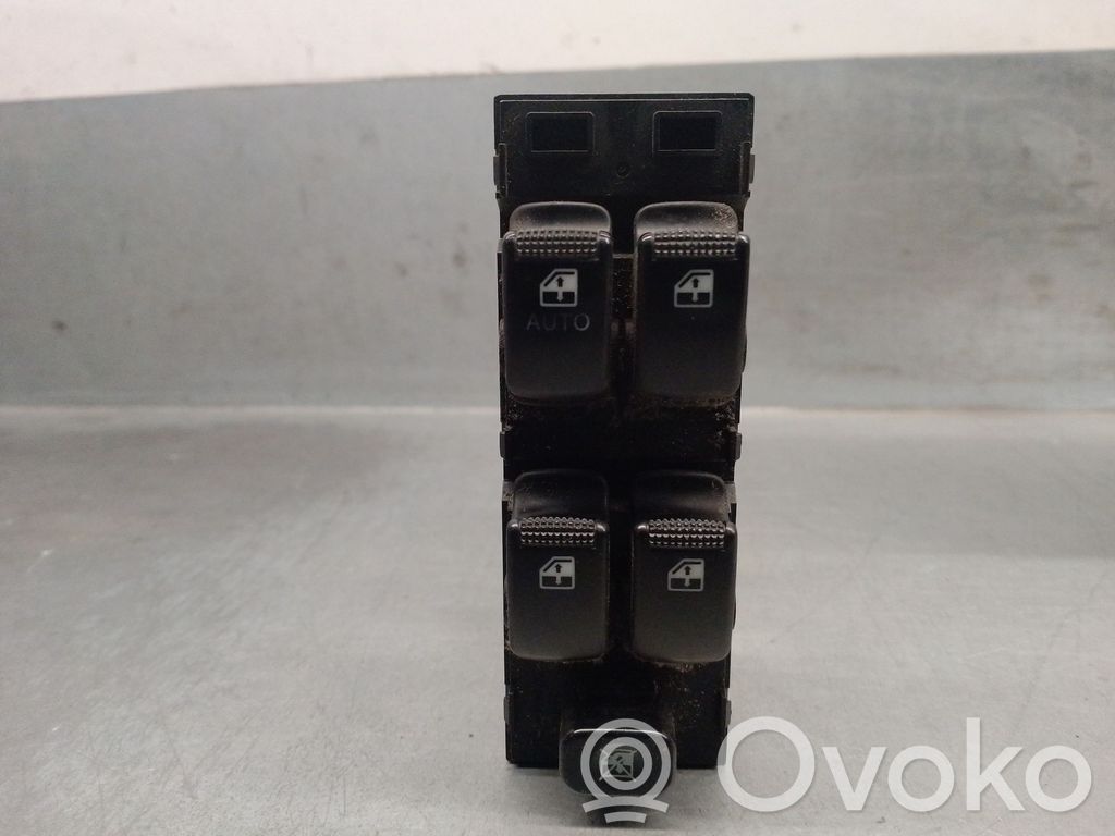 Hyundai Matrix Electric window control switch 