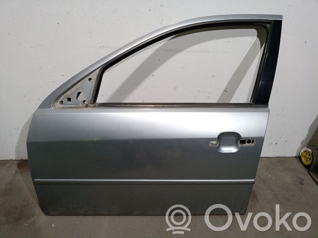 Ford Mondeo Mk III Puerta delantera 