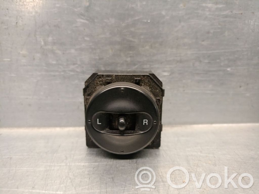Hyundai Matrix Wing mirror switch 