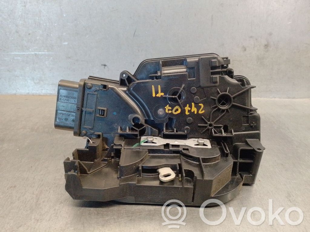 Ford C-MAX II Aizmugurē slēdzene 
