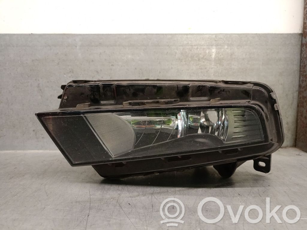 Seat Leon (5F) Etusumuvalo 
