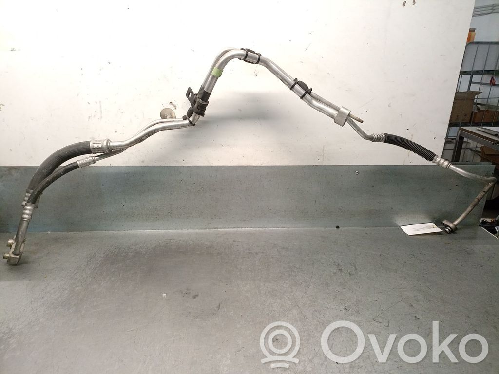 Ilmastointilaitteen putki (A/C)   P05058278AF,5058278AD