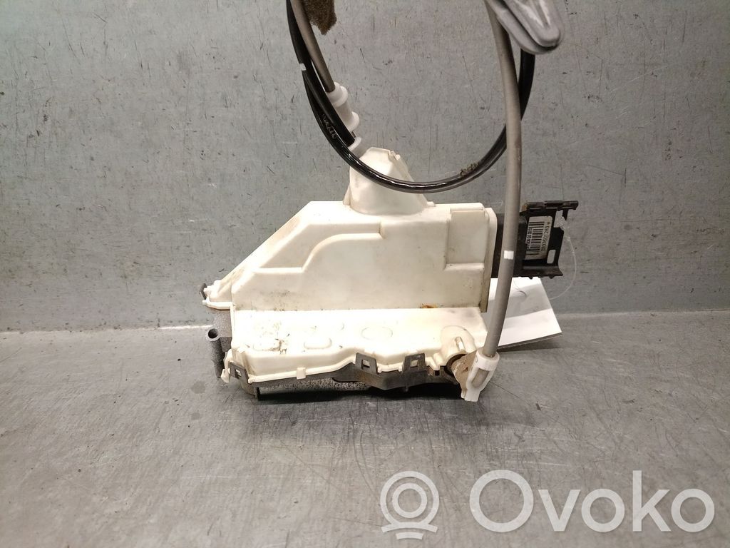Citroen C-Elysée Priekšpusē slēdzene 