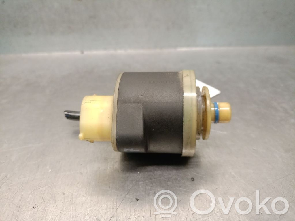 BMW 3 E90 E91 Halterung Kraftstofftank 