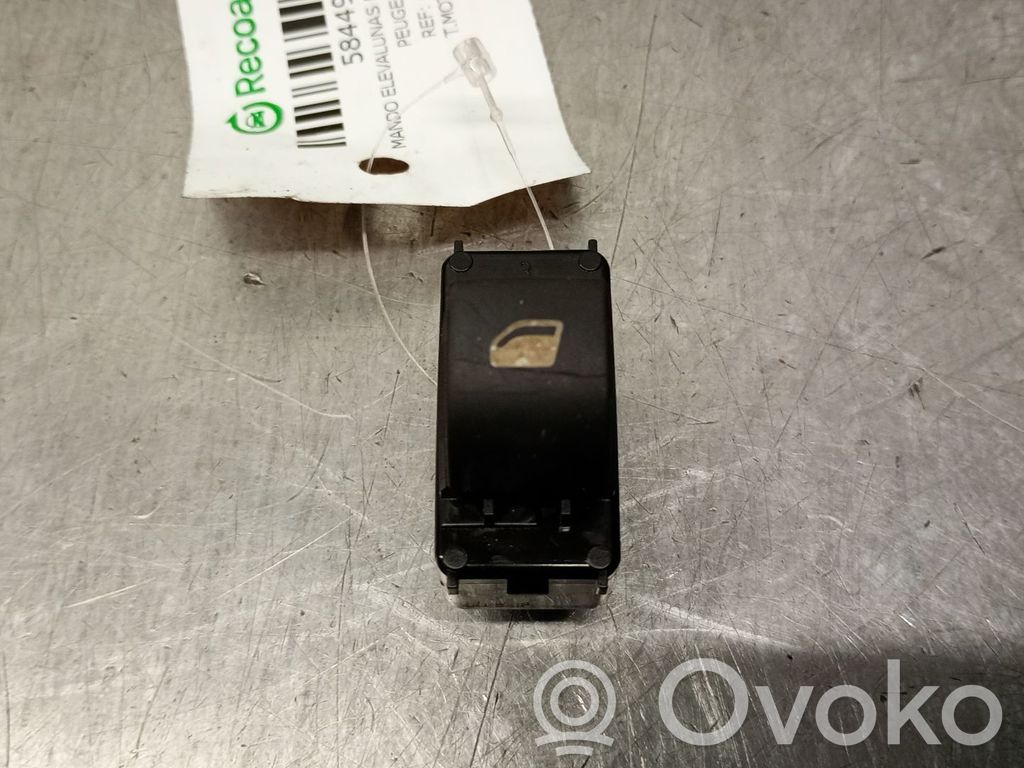 Peugeot 207 Electric window control switch 