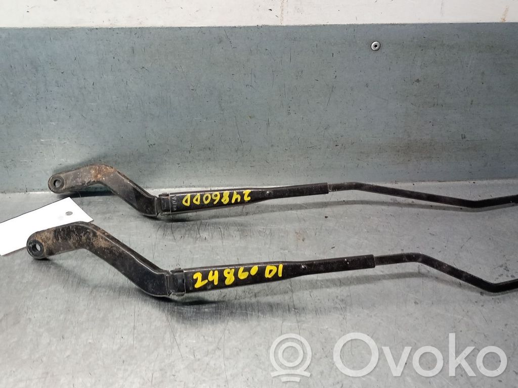 Citroen Saxo Brazo del limpiaparabrisas delantero 