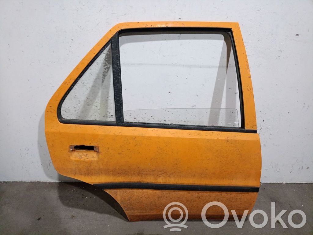 Peugeot 106 Puerta trasera 