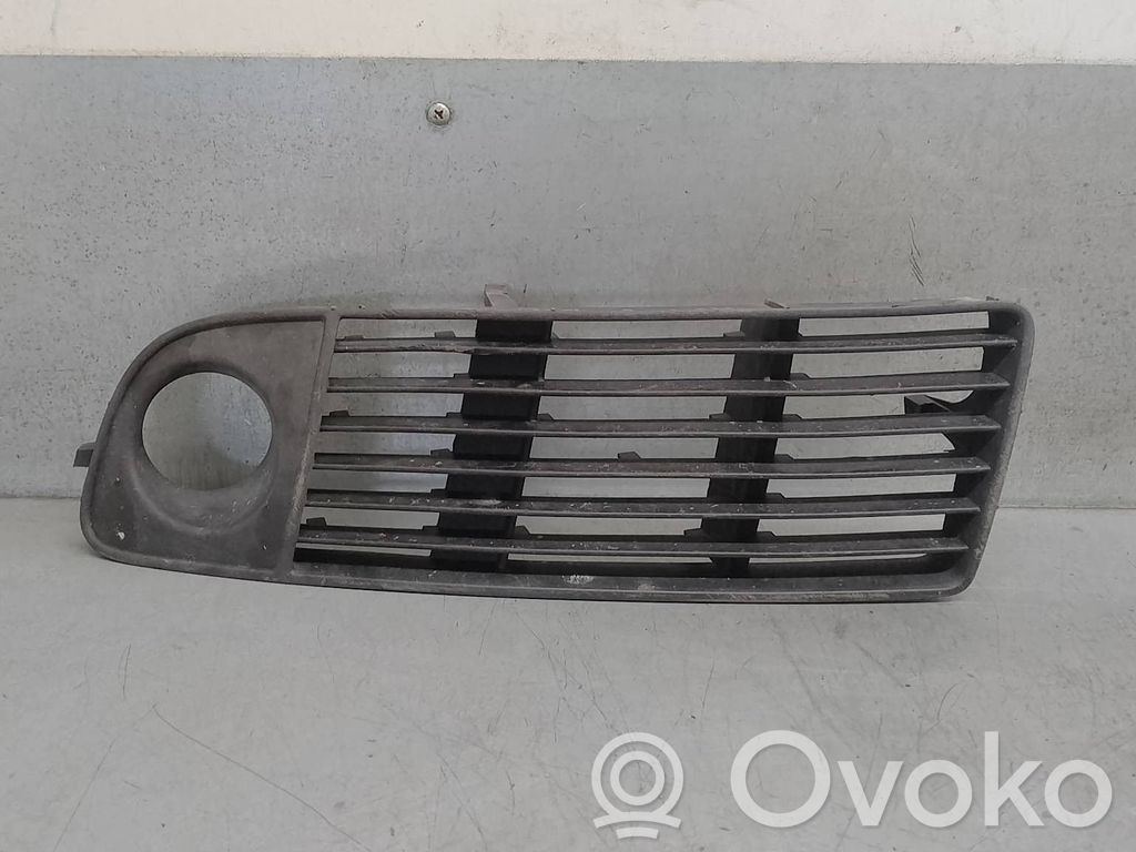 Audi A6 Allroad C5 Grilă față 