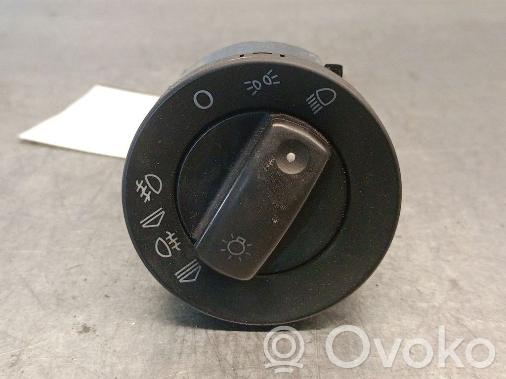 Panel lighting control switch   8E0941531A,8E0941531A